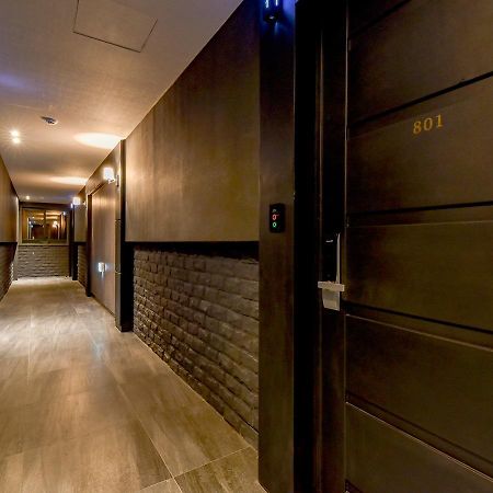 French Code Hotel Changwon Bagian luar foto