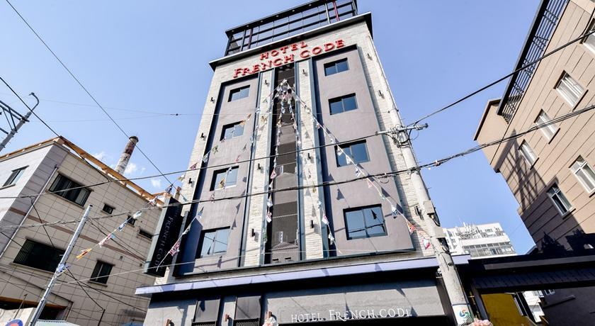French Code Hotel Changwon Bagian luar foto