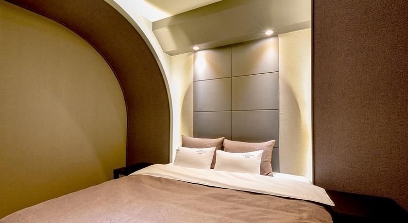 French Code Hotel Changwon Bagian luar foto